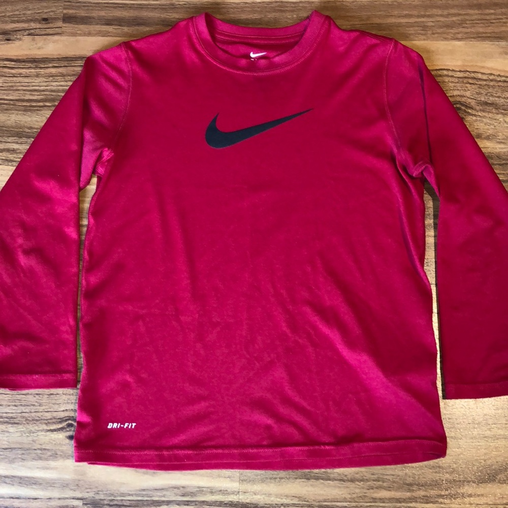 Nike long sleeve Dri-fit t-sh…